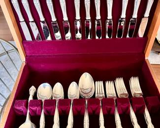 5pc Easterling sterling flatware set for 12 with 10 serving pieces - 82 in total and wooden case
