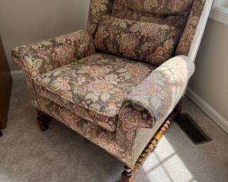 Hibriten Floral Upholstered Armchair