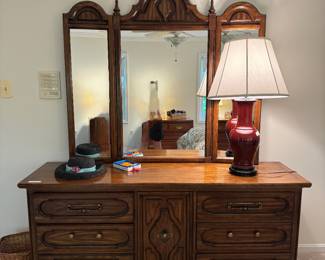 Stanley Furniture 6 Drawer / 1 Door Dresser (72"W x 20"D x 31"H) with Mirror (51"H x 57"W)