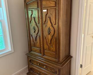 Stanley Furniture 2 Drawer / 2 Door Wardrobe (19-1/2"D x 38"W x 78"H)