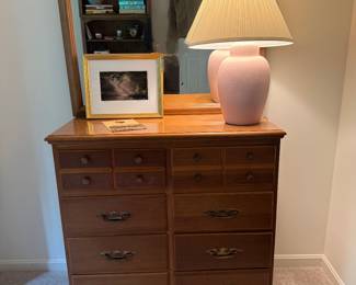 8 Drawer Dresser with Mirror (40"W x 18"D x 71"H)