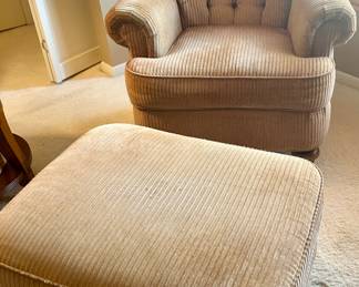 Flexsteel tan corduroy chair,
(33wx30dx19” floor to seat) w/ ottoman $185