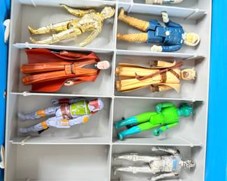Star Wars mini-action figure collectors case. 18 action figures