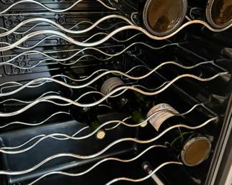 Magic Chef wine cooler