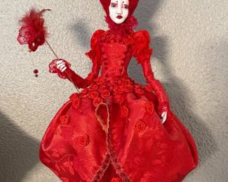 Dorote Zaukaite Dolls - The Red Queen of The Masqueradehttps://bluemoonestatesales.com/knoxville/wp-admin/post-new.php?post_type=estate-sale