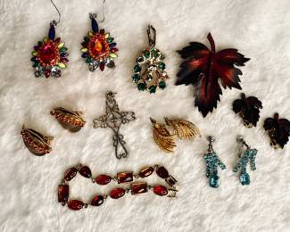 Earrings - Pendants - Bracelet