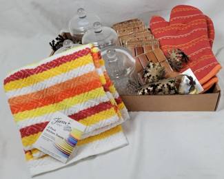 8165 - Lot Assorted Items