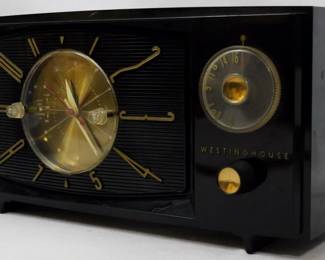 1213 - Westinghouse Mid Century Radio 6x12x5 You are buying a used as-is electric/electronic item. We do not guarantee all components are present, and if it is not expressly stated, it is untested.