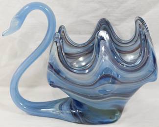 608 - Mid Century Art Glass Swan Bowl 9x8x12