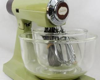 1215 - Vintage Sunbeam Mixer You are buying a used as-is electric/electronic item. We do not guarantee all components are present, and if it is not expressly stated, it is untested.