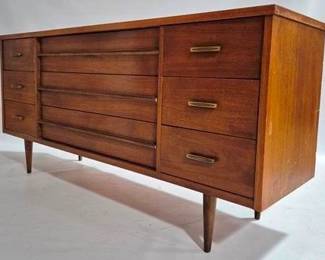 9260 - Bassett Mid-Century Walnut 9 Drawer Dresser 30 x 63 x 18