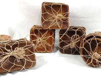 7002 - Wooden Coasters, Bowls & Trays 6 bundles; 24 pieces