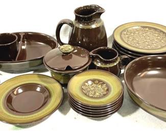 4013 - 20 Piece Franciscan Earthenware Dish Set