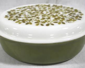 5090 - Vintage Pyrex Verde Olives Dish w/ Lid - 13" x 9"