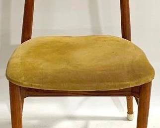 9308 - Vintage Mid-Century Chair 33 x 21 x 18