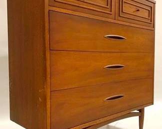 9209 - Broyhill Sculptra Mid-Century Chest of Drawers 44 x 40 x 17