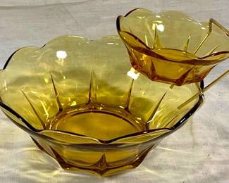 9341 - Anchor Hocking Amber Chip & Dip Set bowls 3 x 8 & 2 x 5