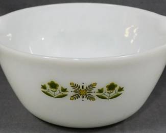 685 - Fire King Meadow Green Bowl 4.5x10x9