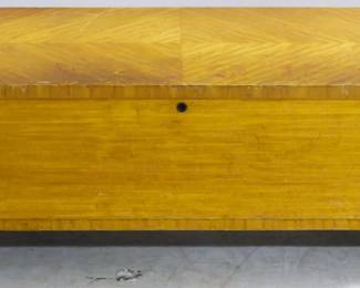 211 - Lane Mid-Century Cedar Chest 17x43x17