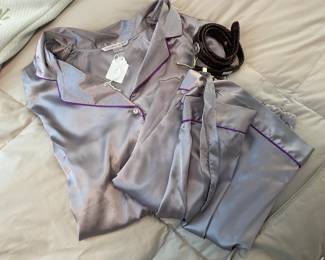 Women's Clothing - Victoria Secret Pajamas (L)