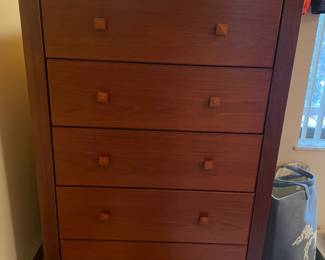 Wood 5 Drawer Dresser