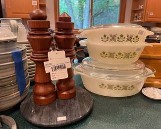 Pyrex, Wooden Salt and Pepper Shakers