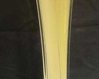156: Yellow to Blue Art Glass Jack In The Pulpit Vase