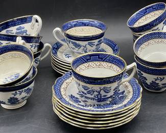 130: Lot 24 Vintage Blue & White Tea Cups & Saucers
