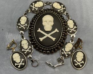 Lot 3 Silver Tone Skull & Crossbones Jewelry Set