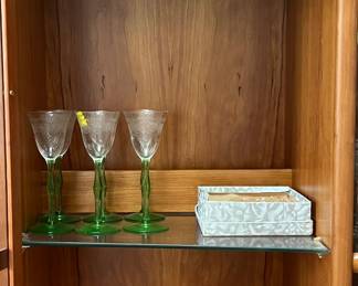 Uranium glass 3 different sizes