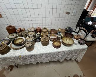 Ceramic stoneware cookware