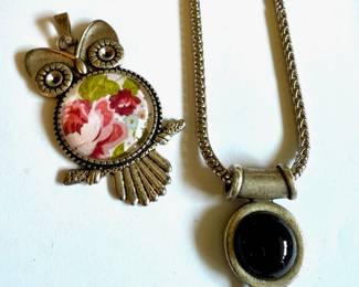 Owl/Floral Pendent, Silvertone Necklace with Black Stone and Clear Stone Pendant