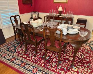 Henkel Harris Dining Room Set