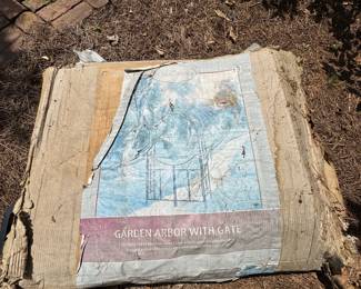 Metal garden arbor with gate $10