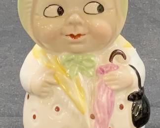 Vintage Figural Ceramic Salt & Pepper Shaker