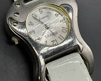 CLAIRES Quartz Guitar Motif Wristwatch