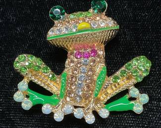 Gold Tone Green Crystal Frog Brooch