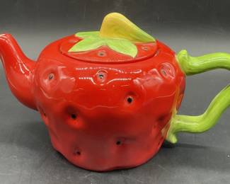 MESA Handcrafted Ceramic Strawberry Teapot, Lid
