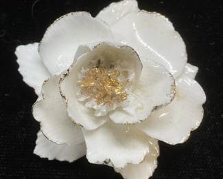 Vtg Gilt White Porcelain Flower Brooch, England