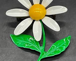 Vintage Enameled Metal Daisy Brooch