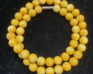 Vintage Yellow Jade Beaded Choker Necklace