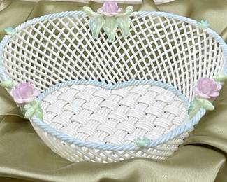 BELLEEK IRELAND Woven Porcelain Floral Basket, Bx