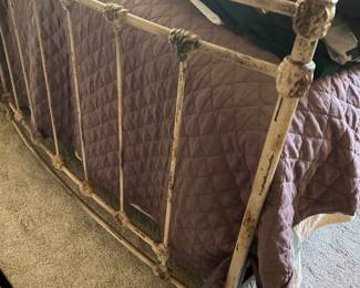 Metal bedframe