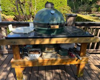 Big Green Egg with stand