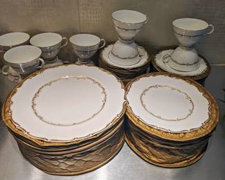ROYAL DOULTON