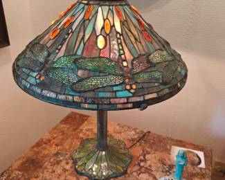 HIGH QUALITY TIFFANY STYLE LAMP WITH BRONZE BASE- NUMBERED