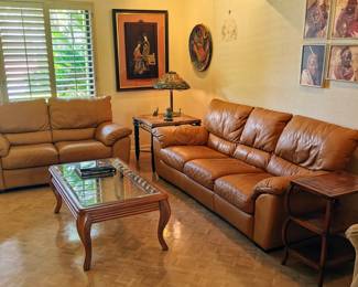 LEATHER SOFAS IN GREAT CONDITION