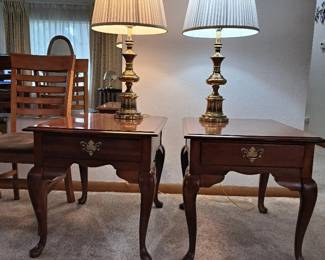 2 end table and lamps