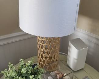 Table lamp