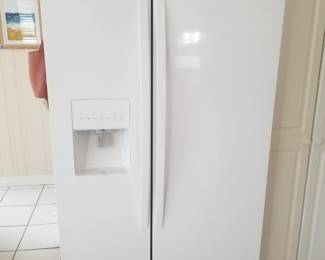 Whirlpool refrigerator mfg. 5/2017
